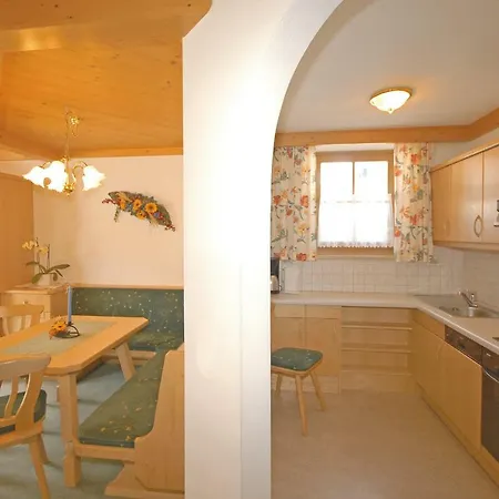 Gensbichler Bed and Breakfast